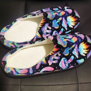 Brand New - RARE - Psychedelic Mushroom Slippers – Size Men's 11–12 (US)